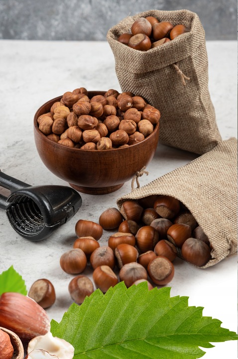 ORZECHY LASKOWE ŁUSKANE CAŁE 1KG Duże Naturalne Świeże bez Gmo 1 kg