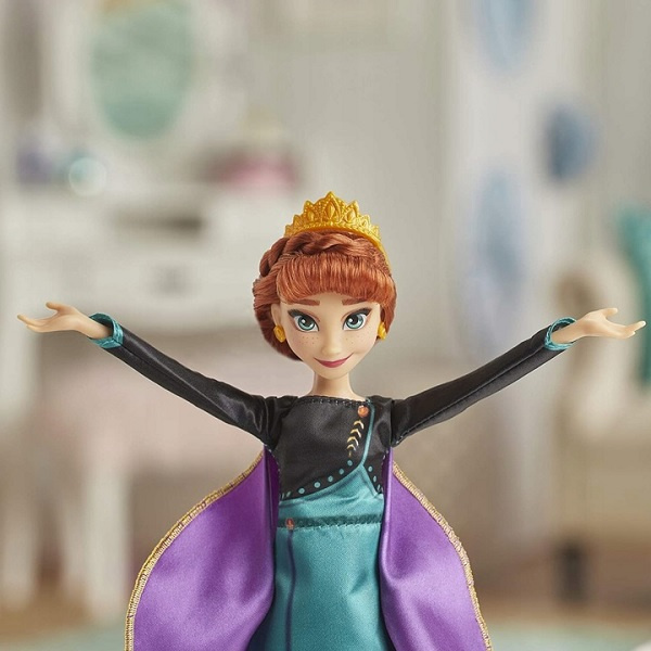LALKA ANNA DISNEY FROZEN ŚPIEWAJĄCA INTERAKTYWNA KRAINA LODU HASBRO E8881