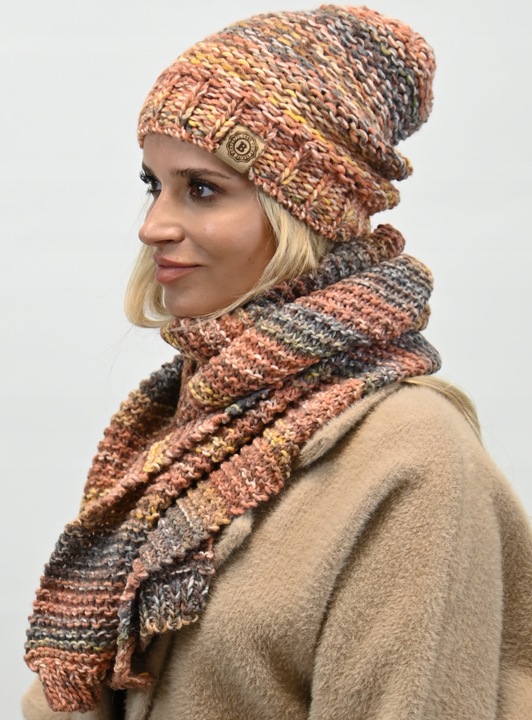 Wełniany Komplet Kobiecy na Zimę Gruby Ciepły Wz4