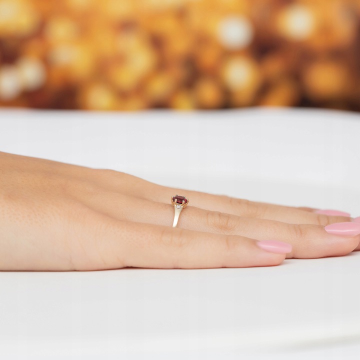 ZŁOTY PIERŚCIONEK OBRĄCZKA pr. 585 14k z Czerwonym Oczkiem Cyrkonia r. 20