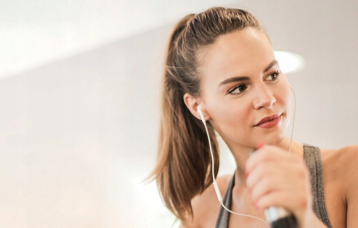 EDIFIER P180 SŁUCHAWKI DOUSZNE PRZEWODOWE USB-C DO TELEFONU Z MIKROFONEM