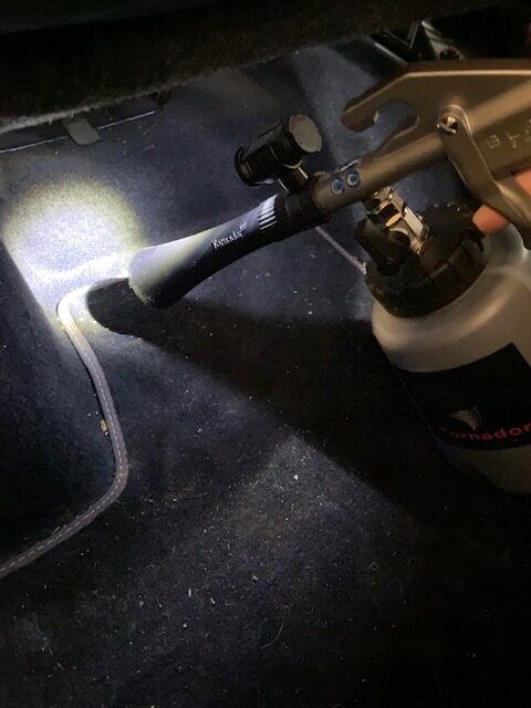 LAMPKA LED do pistoletu TORNADOR oświetla zakątki