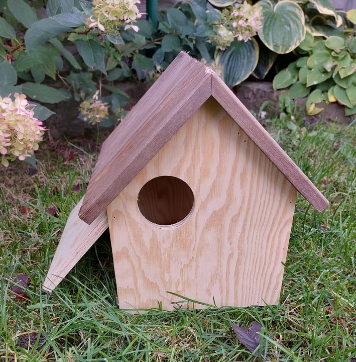 Budka domek dla wiewiórek
