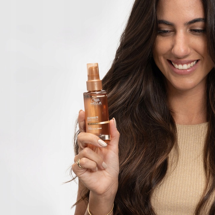 Wella Ultimate Smooth Miracle Oil Serum wygładzający do włosów puszących 30