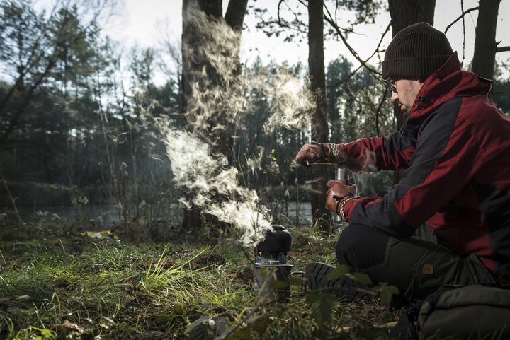 HELIKON TURYSTYCZNY MŁYNEK DO KAWY RĘCZNY 50gr pojemności CAMP podróżny