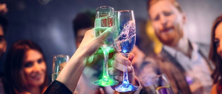 Podstawka Naklejka LED pod Butelkę Szklankę Kubek Zestaw 10 szt.