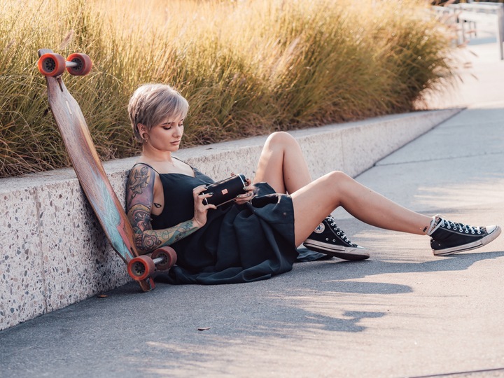 MOCNY GŁOŚNIK BEZPRZEWODOWY PRZENOŚNY SŁUCHAWKI BLUETOOTH DOUSZNE USB FM SD