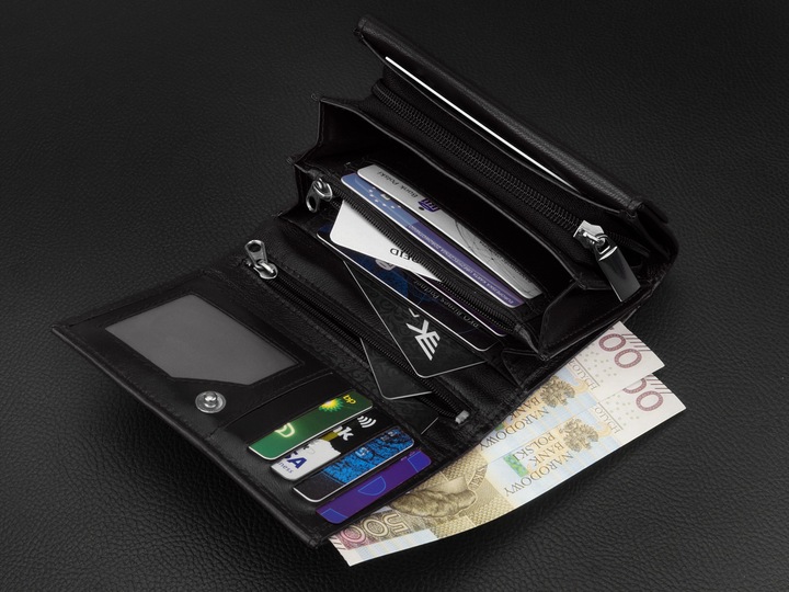 KOCHMANSKI portfel damski skórzany mały czarny na karty dokumenty pojemny