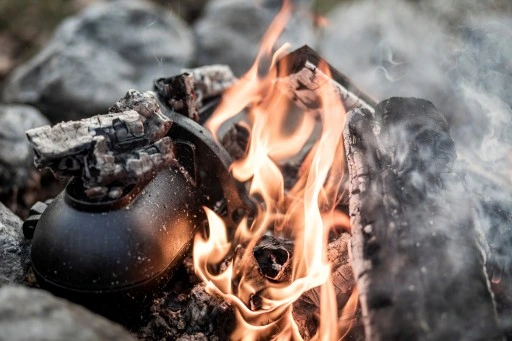 Forma żeliwna na ognisko opiekacz do ziemniaków PETROMAX 1,8 L