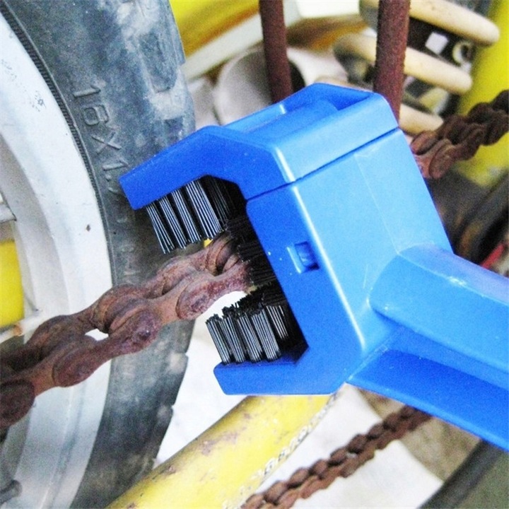 SZCZOTKA DO CZYSZCZENIA ŁAŃCUCHA MOTOCYKLOWEGO