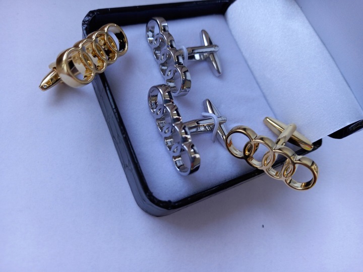 Exciting spinki do mankietów koszuli Audi