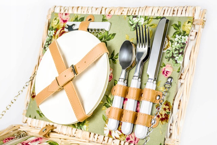 Kosz piknikowy z wikliny termotorba sztućce dla 2 osób praktyczny prezent