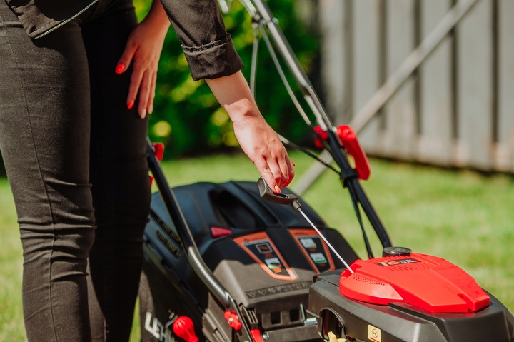 KOSIARKA SPALINOWA LEHMANN 44CM NAPĘD POTĘŻNA SILNIK 146CC MULCZOWANIE 6KM