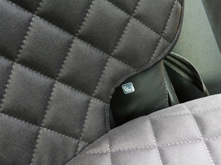 MOCNA MATA OCHRONNA POD FOTELIK SAMOCHODOWY OCHRANIACZ OSŁONA PODKŁADKA