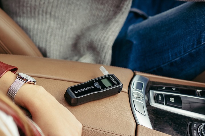 Alkomat BACSCAN F30 + kalibracje + pokrowiec