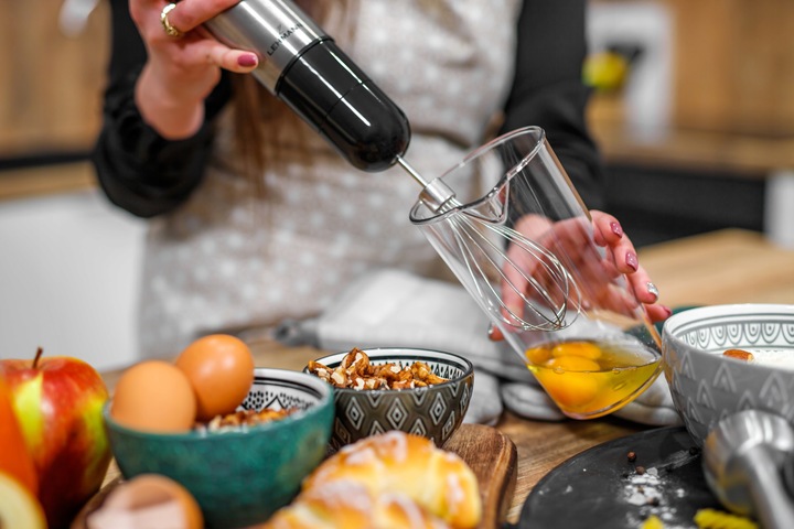 BLENDER WIELOFUNKCYJNY RĘCZNY ROZDRABNIACZ MOCNY 1200W Srebrny MIKSER