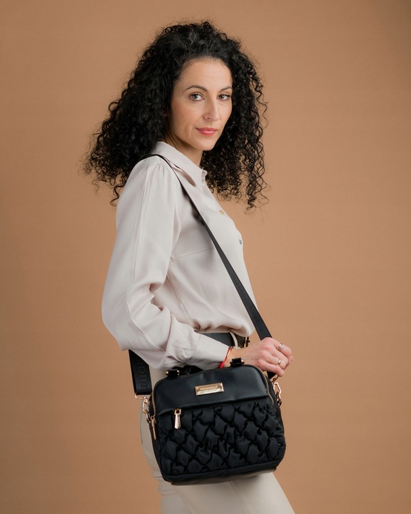 TOREBKA LISTONOSZKA MONNARI PIKOWANA SPORTOWA POJEMNA 3 KOMOROWA Czarny