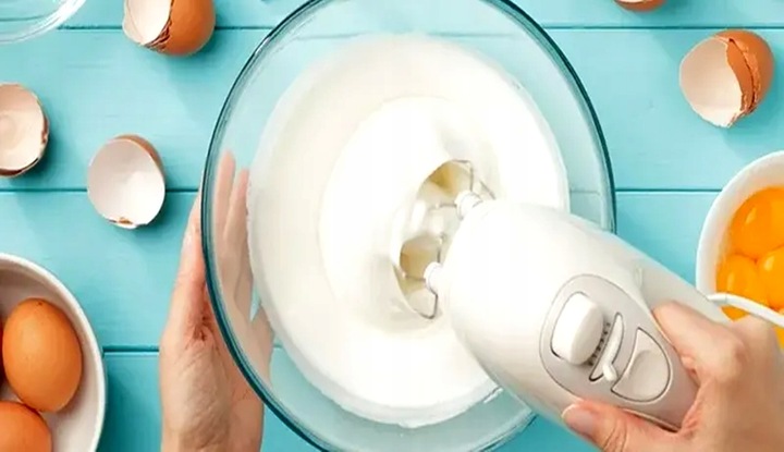 MIKSER RĘCZNY ROBOT KUCHENNY 5 PRĘDKOŚCI + 4 KOŃCÓWKI HAKI TRZEPACZKI 200W