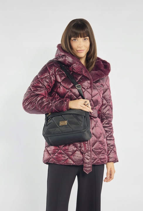 MONNARI Pojemna czarna torebka listonoszka Kieszonki Długi Pasek Kieszonki