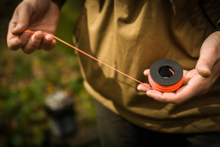 ODBLASKOWA LINKA MICRO CORD NA SZPULI ROPE MFG 38m (125ft) DO 46KG NEON POM