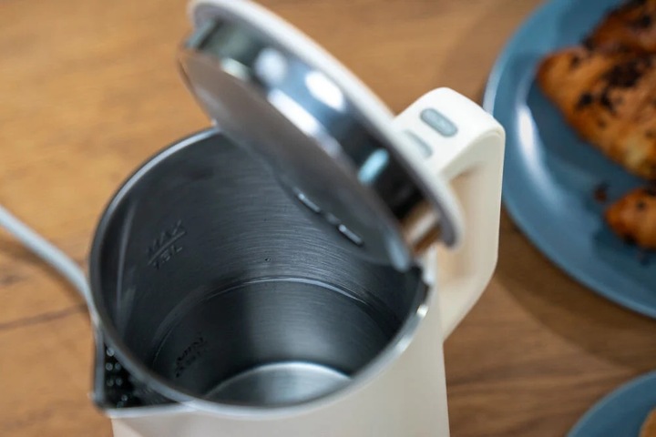 Czajnik GÖTZE & JENSEN KT940E Ecru