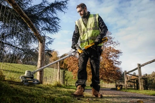 DEWALT PODKASZARKA AKUMULATOROWA 18V DCMST561N