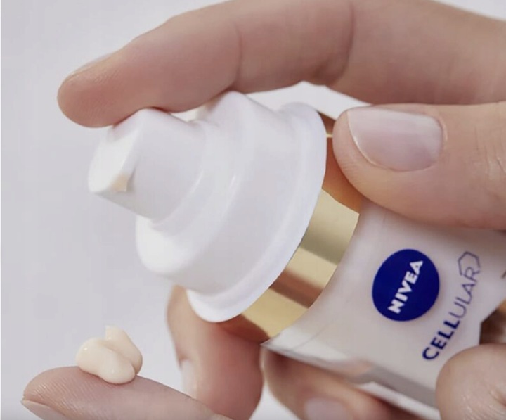 NIVEA CELLULAR LUMINOUS 630 Serum na przebarwienia przeciw plamom 30ml