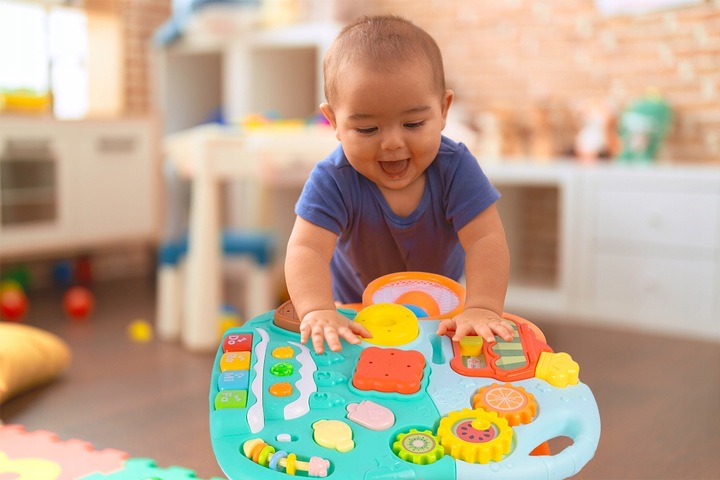 PCHACZ JEŹDZIK CHODZIK INTERAKTYWNY HULAJNOGA STOLIK 5w1 DLA DZIECI