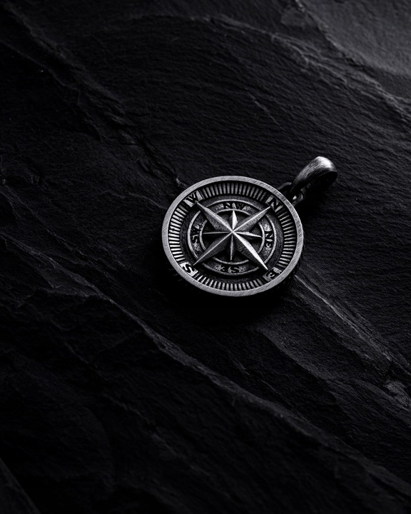 SREBRNY WISIOREK KOMPAS ZAWIESZKA MĘSKA SREBRO PRÓBA 925 REYTEL NA PREZENT