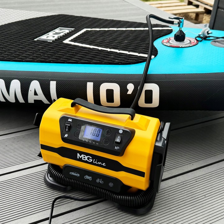 Kompresor samochodowy MBG Pro 12 V 230 V sprężarka pompka latarka 35 l/min