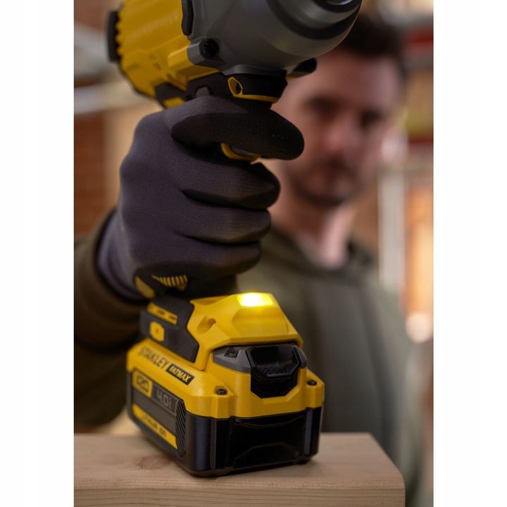 STANLEY BEZSZCZOTKOWY KLUCZ UDAROWY 1/2” 949Nm 18V FATMAX V20 SFMCF940B AKU