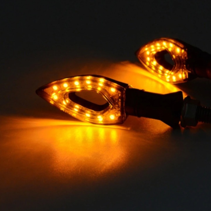 4 KIERUNKOWSKAZY MOTOCYKLOWE LED DO SKUTERA MOTOCYKLA QUAD KIERUNKI MIGACZE