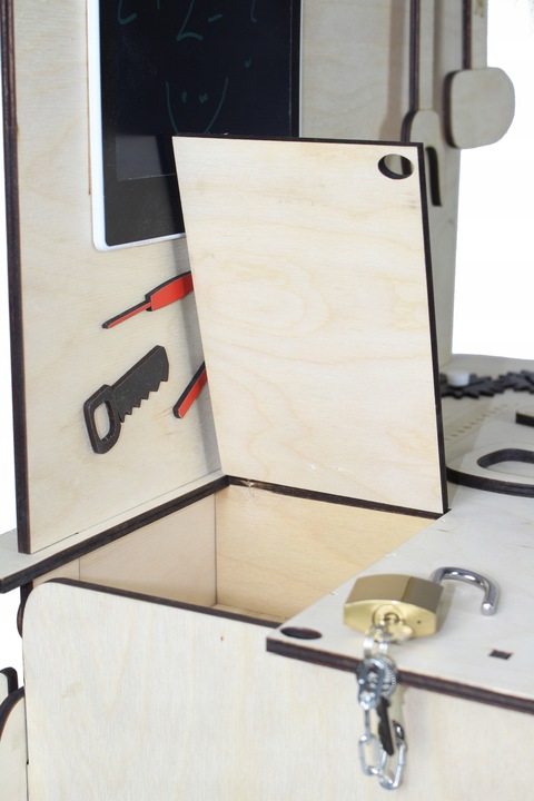 Drewniany warsztat majsterkowicza tablet kłódka imadło schowek piła POLSKI!