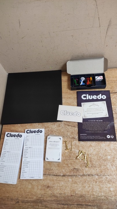 Hasbro Gra detektywistyczna planszowa Cluedo Nowa Polska Wersja F6420