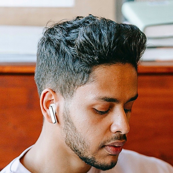 SŁUCHAWKI BEZPRZEWODOWE douszne TWS XY19 WODOODPORNE 2 mikrofony LED EKRAN