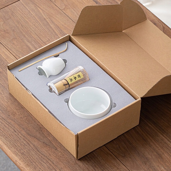 Zestaw prezentowy do herbaty matcha czarka miotełka podstawka łyżeczka