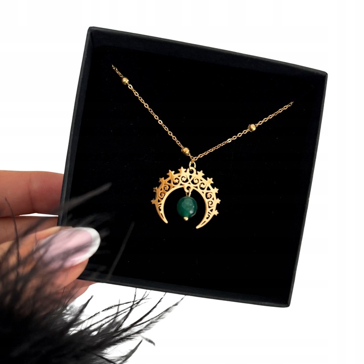 Naszyjnik z ażurowym księżycem i jadeitem zielonym stal pozłacana prezent