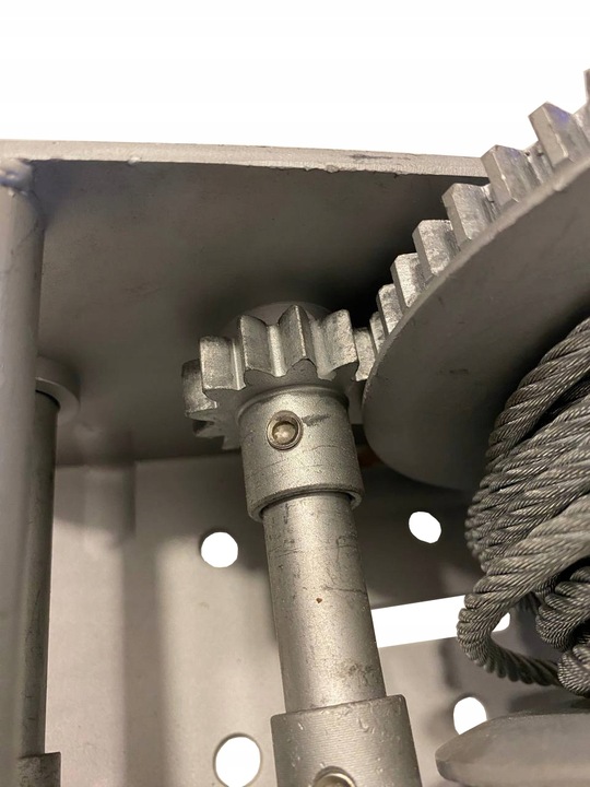 WYCIĄGARKA LINOWA RĘCZNA 2000kg WCIĄGARKA Z KORBĄ