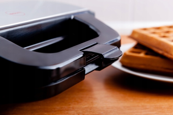 Gofrownica Eldom WA100S 1000W srebrna