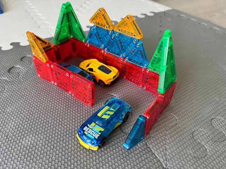 klocki magnetyczne podróżne Travel microMAGS 26 elementów Magna Tiles