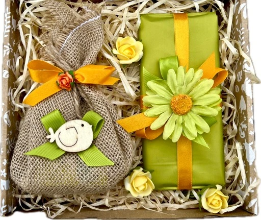 Fajny Prezent na Wielkanoc Zestaw Kosz BOX Prezentowy Czekolada Herbata