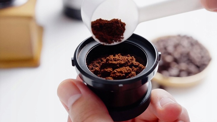 PODRÓŻNY ekspres do kawy mielonej+ na kapsułki CIŚNIENIOWY 20 Bar AEROGOGO