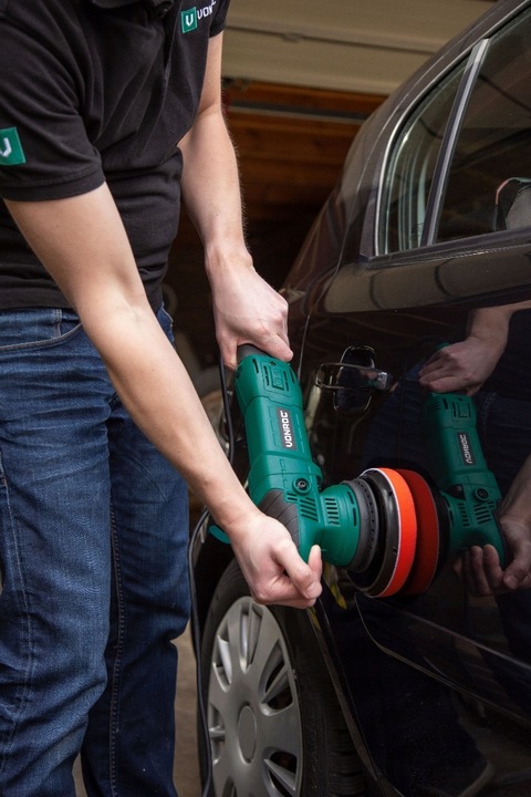 Polerka samochodowa 1050W – 150mm plus 4 pady