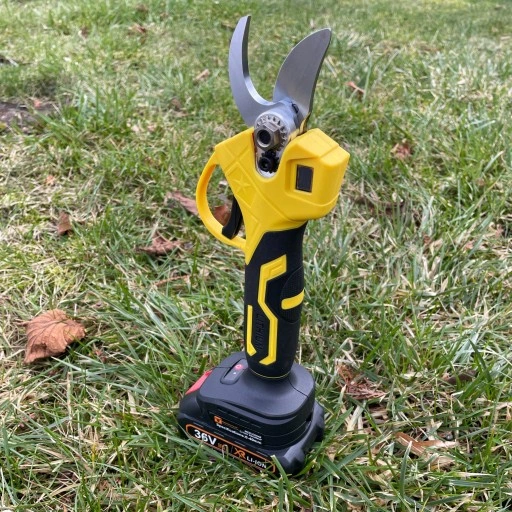 SEKATOR ELEKTRYCZNY AKUMULATOROWY 2X BATERIA 30mm