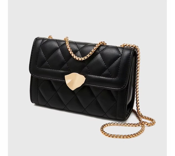 Czarna Mała Torebka damska z łańcuszkiem pikowana wizytowa vintage