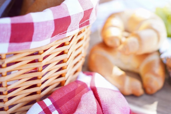 KOSZ NA PIKNIK KOSZYK PIKNIKOWY WIKLINOWY DUŻY MOCNY CZERWONY Z RĄCZKĄ