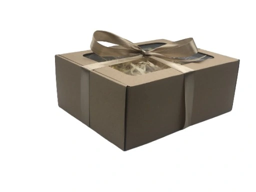 Prezent Na Urodziny 18-99 Zestaw Kosz Prezentowy Statuetka Kubek Czekolada