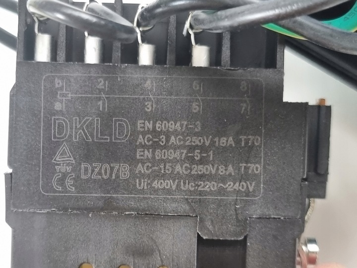 WYŁĄCZNIK włącznik jednofazowy DZ08-1 DZ-08 230V jak KOA7 230 jedna faza