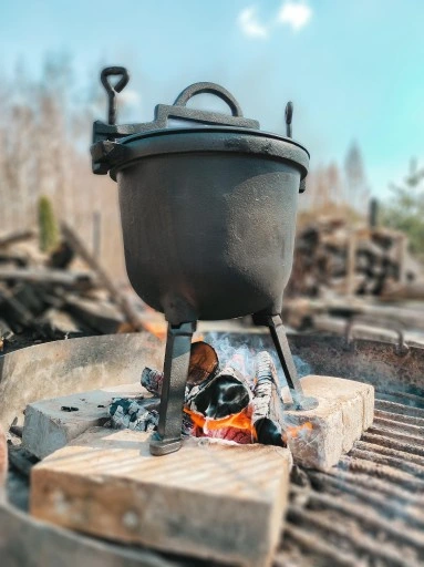 KOCIOŁEK ŻELIWNY MEYERHOFF 15L + GRATIS ŁYŻKA