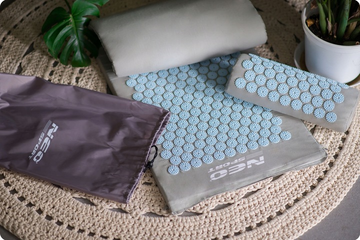 MATA DO AKUPRESURY Z KOLCAMI + PODUSZKA + TORBA